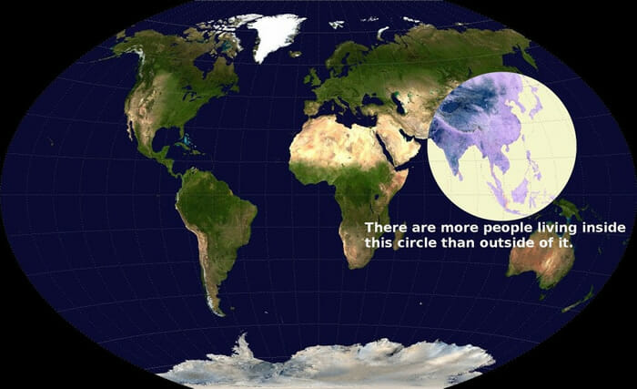 Legenda: Há mais pessoas vivendo dentro deste círculo do que fora dele