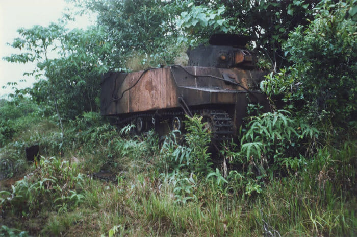 tanques-de-guerra-abandonados_12