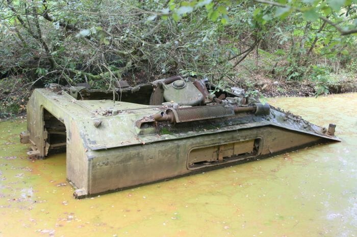 tanques-de-guerra-abandonados_5