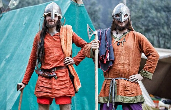 Conheça um Lugar na Europa Onde Pessoas Podem Viver Como Vikings