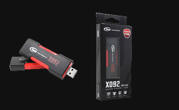 X092 USB Disk Fire Shadow – um Pen Drive compatível com portas USB 2.0 e eSATA.