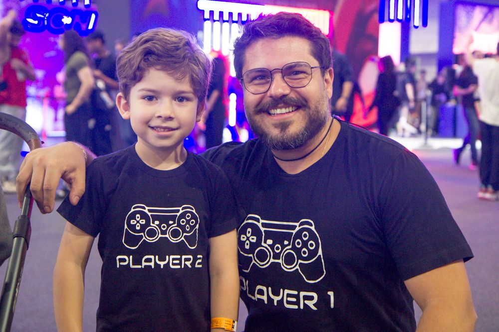 Visitante e seu filho na BGS 2024